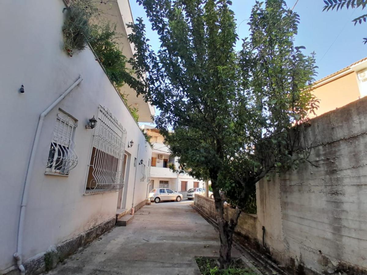 Guest House Taverna Laberia 2 Gjirokastër 외부 사진
