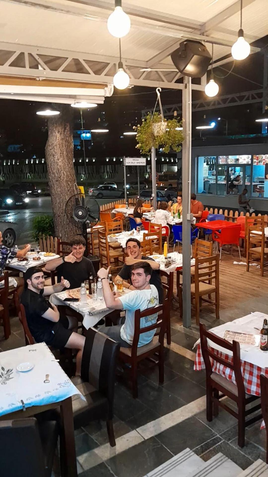 Guest House Taverna Laberia 2 Gjirokastër 외부 사진